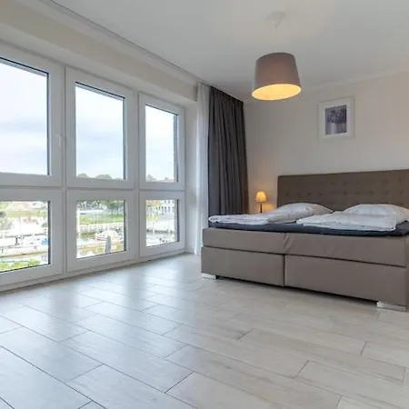 Doppelhaushaelfte Direkt Am Hafen Von Tönning