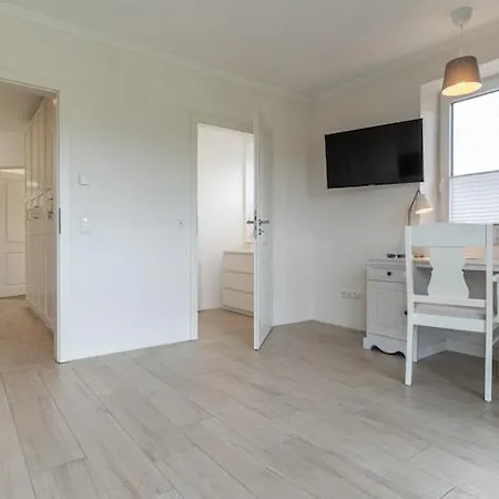 Doppelhaushaelfte Direkt Am Hafen Von * Tönning